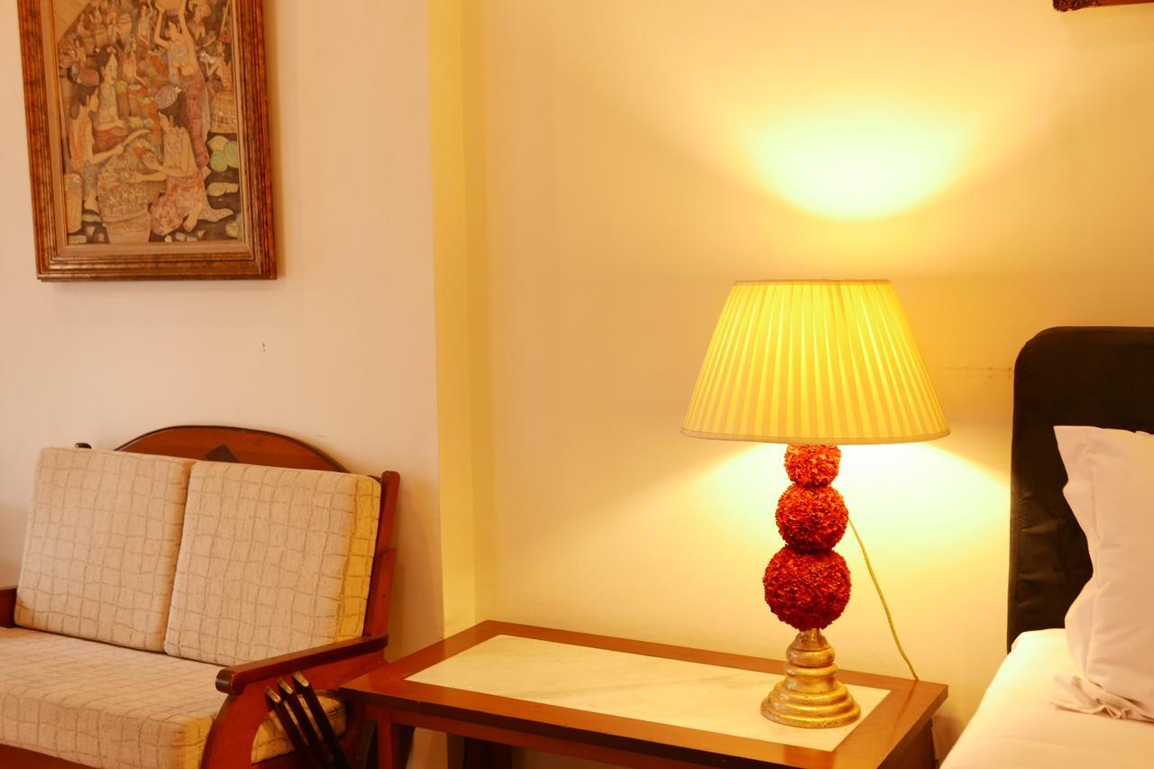 Ciwulan 36 Guest House Bandung Buitenkant foto