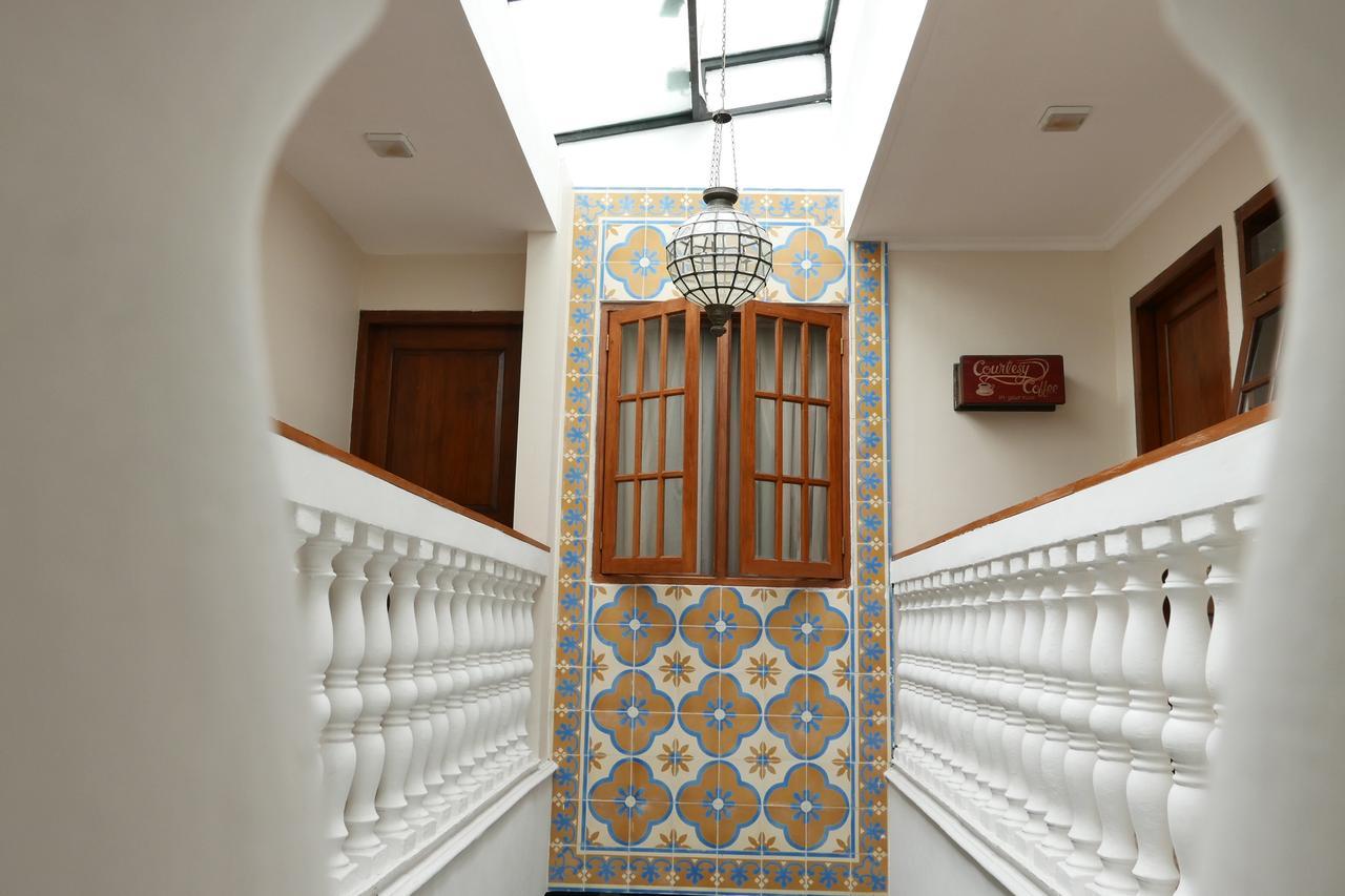 Ciwulan 36 Guest House Bandung Buitenkant foto