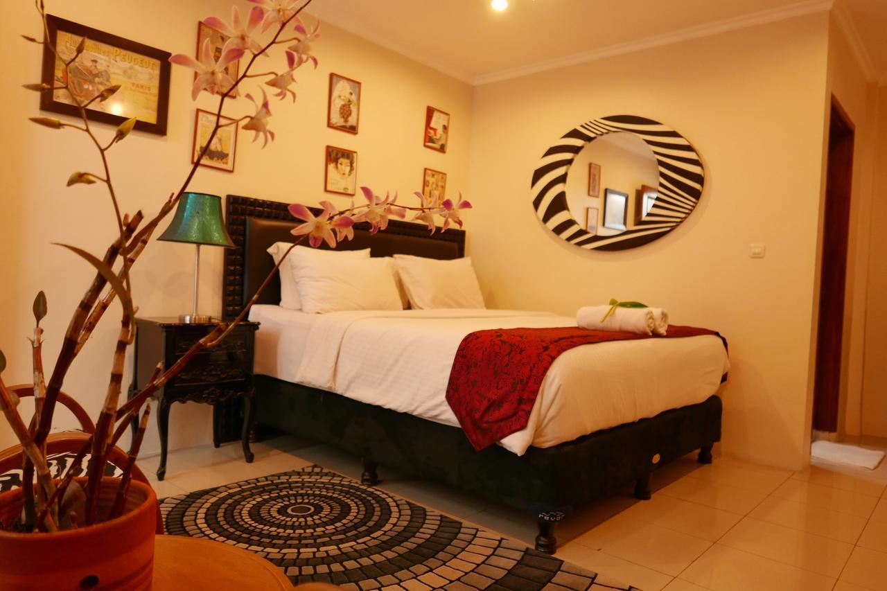 Ciwulan 36 Guest House Bandung Buitenkant foto