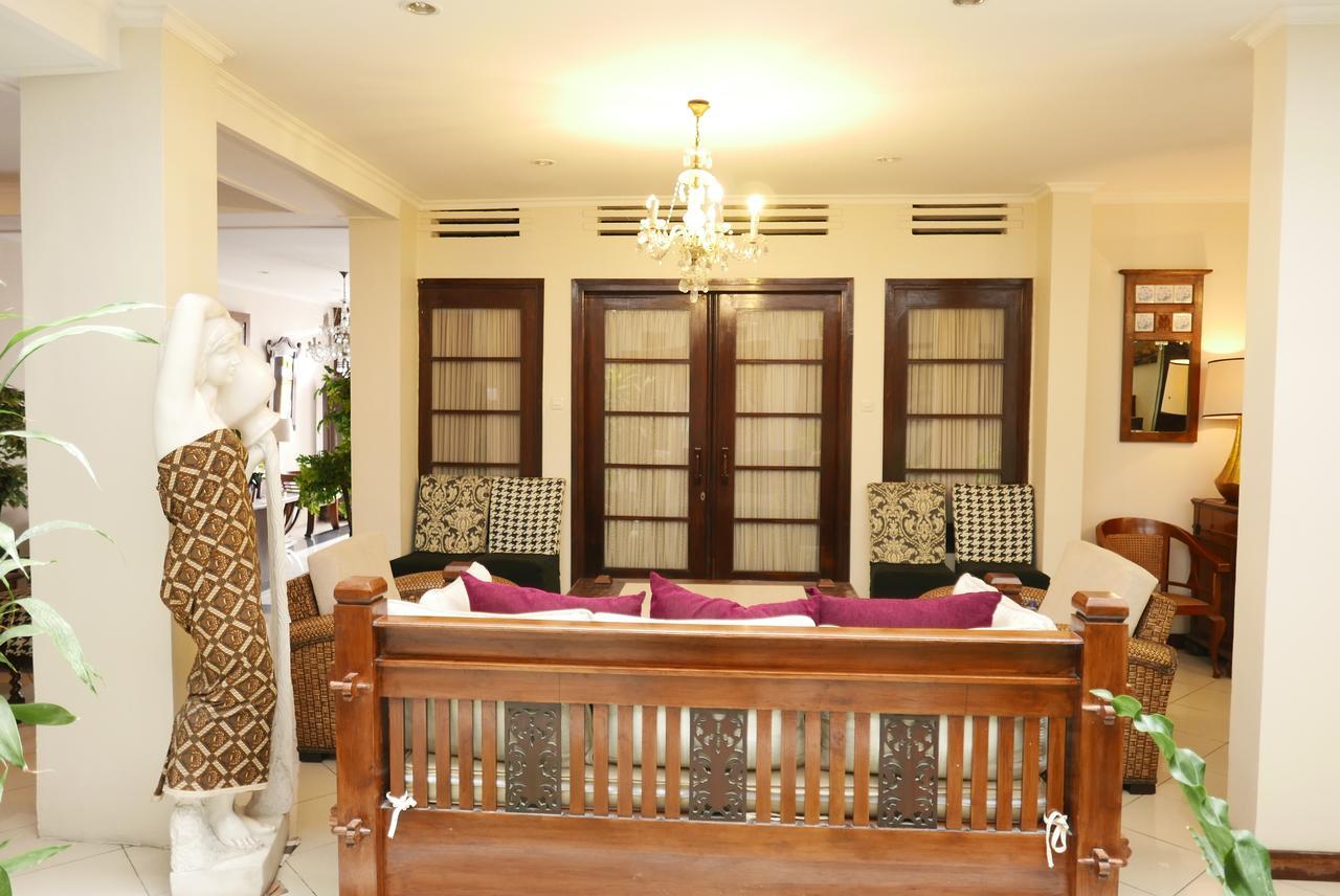 Ciwulan 36 Guest House Bandung Buitenkant foto