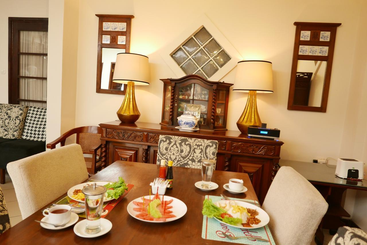 Ciwulan 36 Guest House Bandung Buitenkant foto