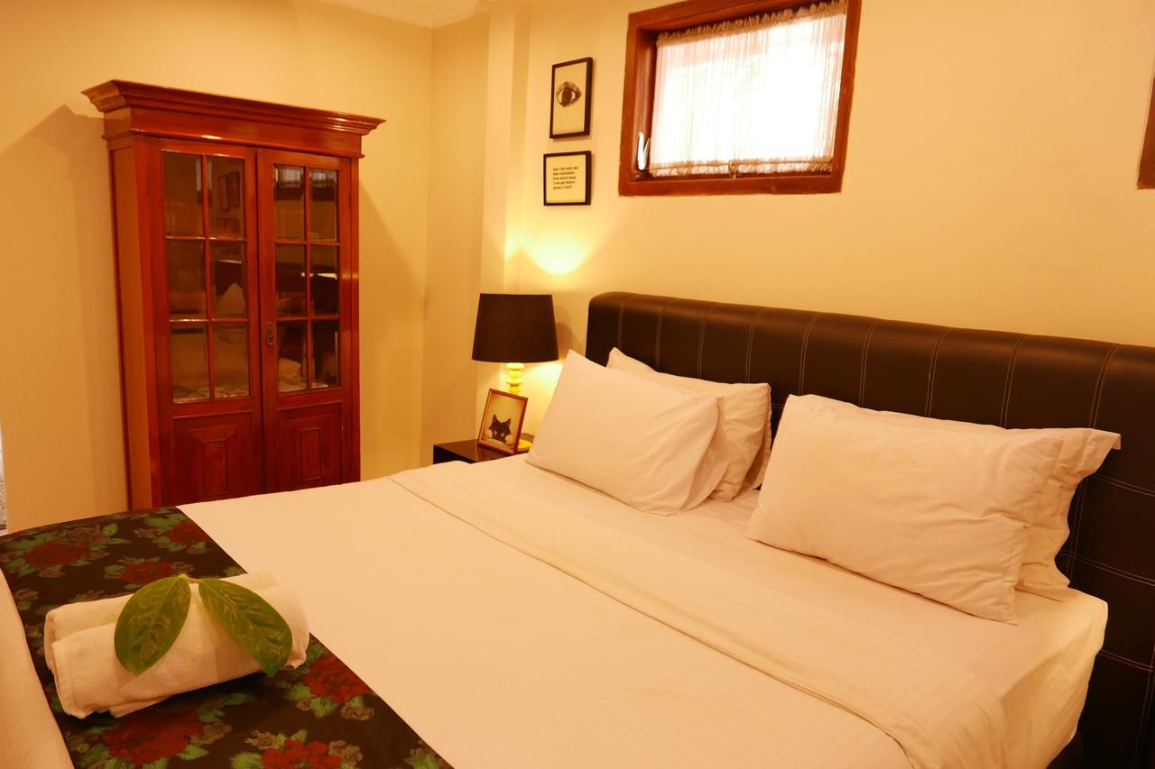 Ciwulan 36 Guest House Bandung Buitenkant foto