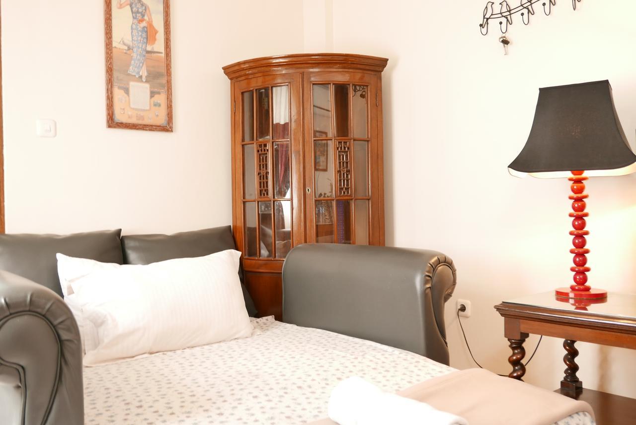 Ciwulan 36 Guest House Bandung Buitenkant foto