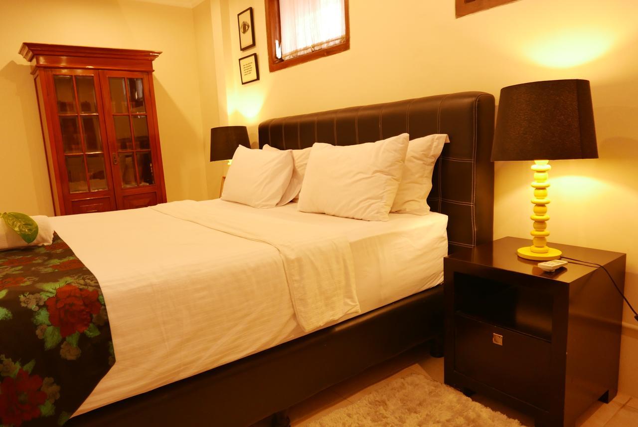 Ciwulan 36 Guest House Bandung Buitenkant foto