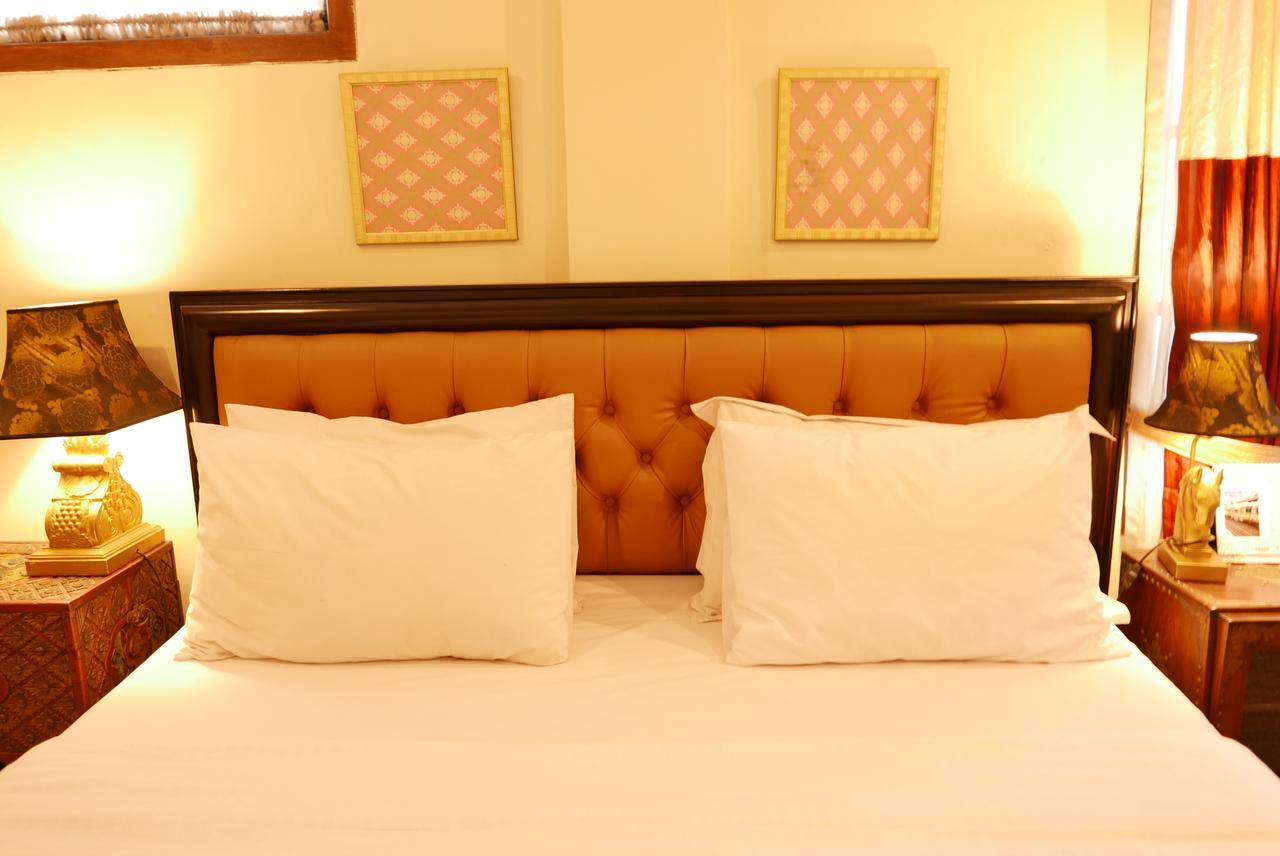 Ciwulan 36 Guest House Bandung Buitenkant foto