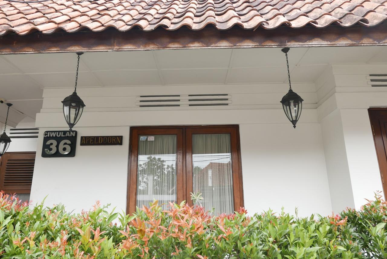Ciwulan 36 Guest House Bandung Buitenkant foto