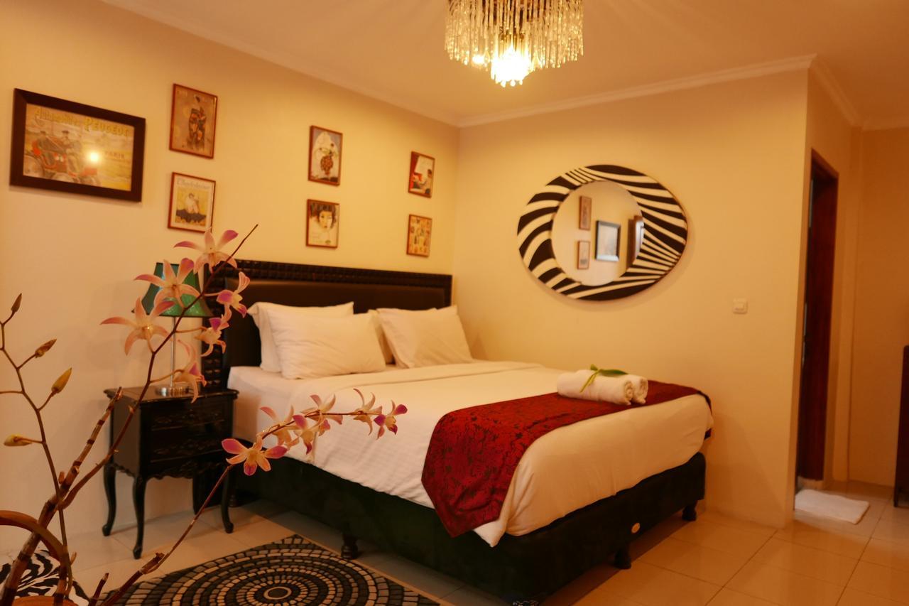 Ciwulan 36 Guest House Bandung Buitenkant foto